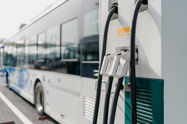 Bidirectional charging will allow EVs to stabilize the grid and
provide emergency power during outages. Image used courtesy of Adobe.