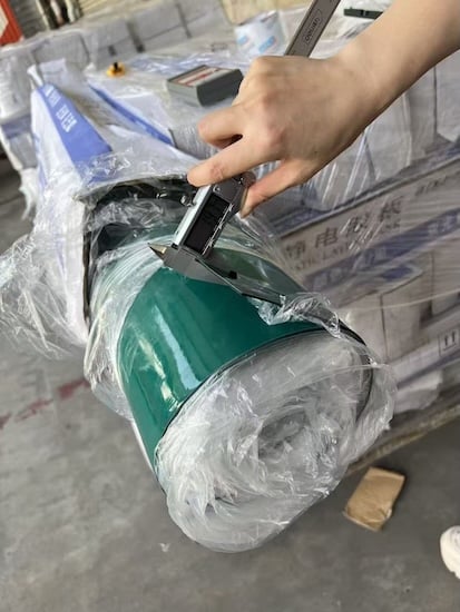 Outgoing inspection: layer thickness measured with a digital caliper
before the roll is packed.